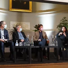 Table Ronde 2 _ Quel est le rôle des startups industrielles pour créer l'impact dans les t